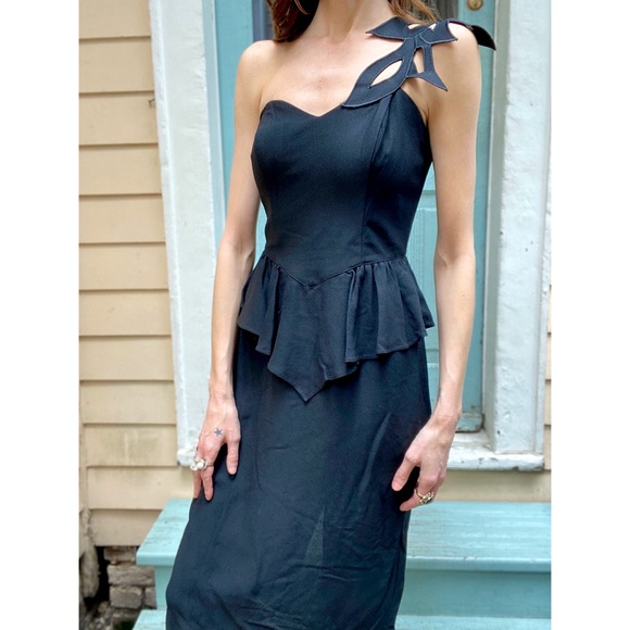 Vintage one shoulder cocktail dress - Picture 4 of 8